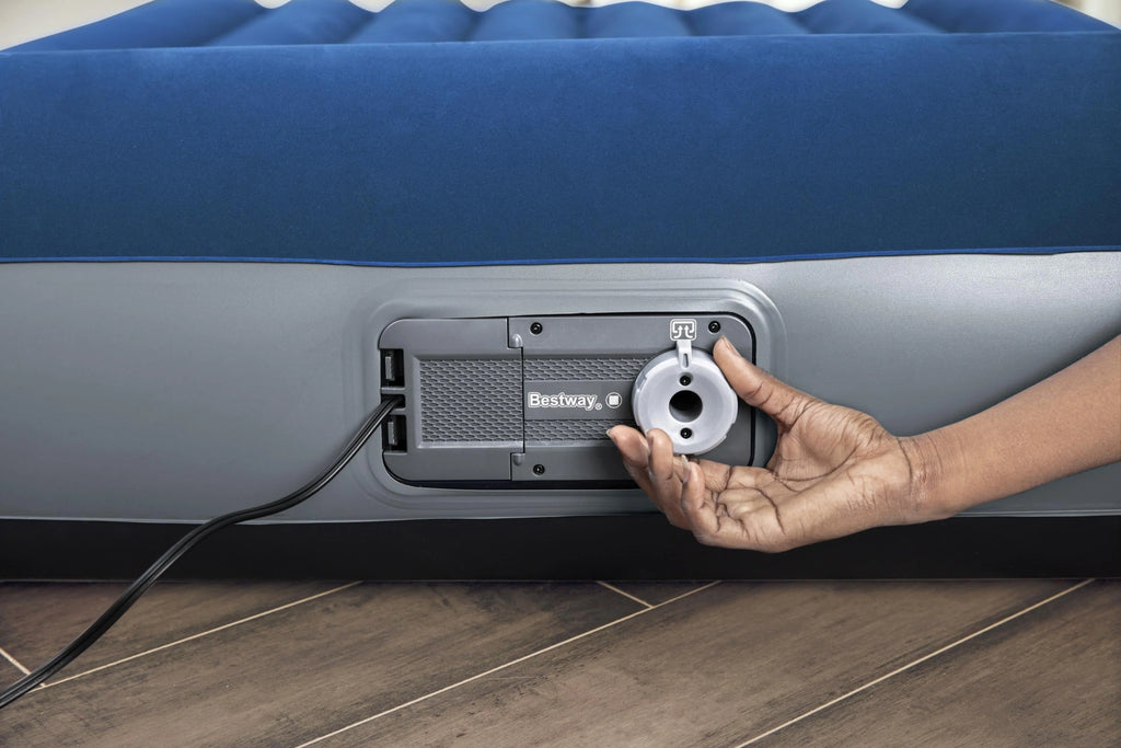 Queen Air Mattress with Built-in Pump M554
