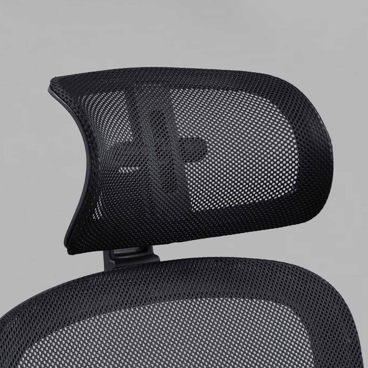 Black Fabric Ergonomic Office Chair with Adjustable Headrest M6578