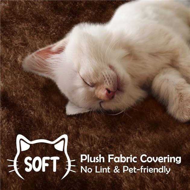 Plush Cat Tree & Condo Q93559