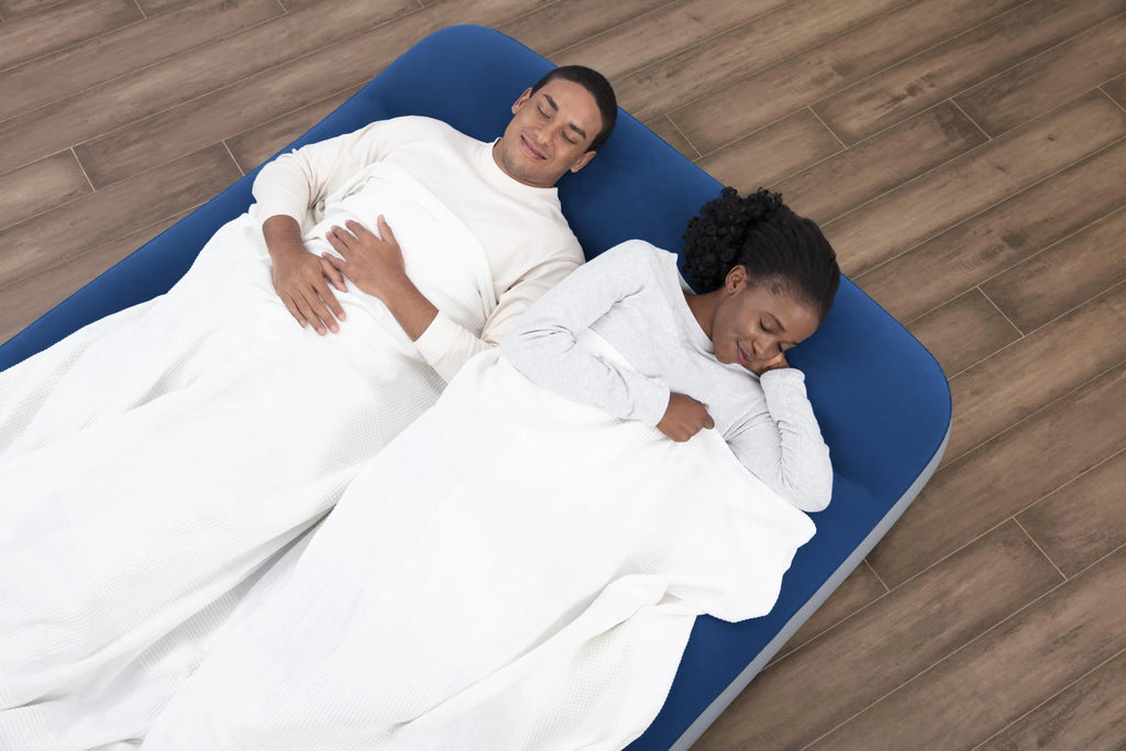 Queen Air Mattress with Built-in Pump M554